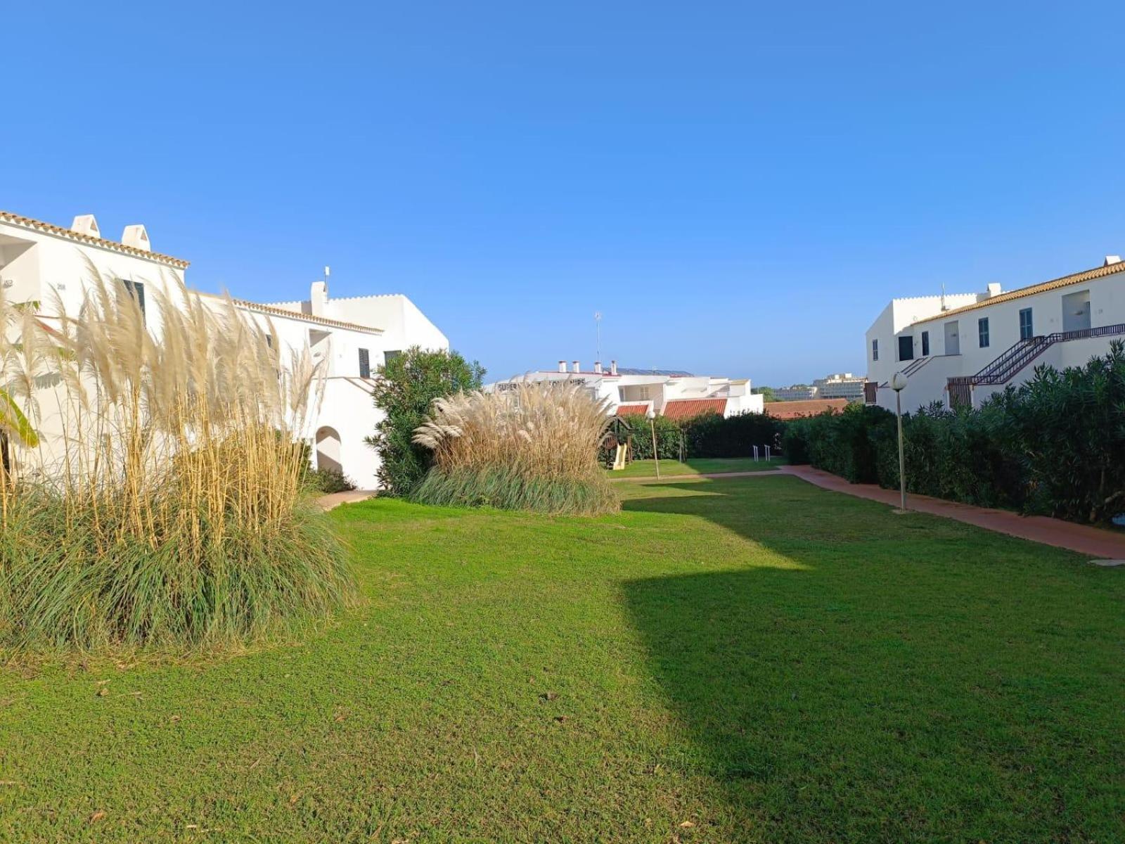 Апартаменты Menorca Sol Isla Ареналь-д'эн-Кастель Экстерьер фото