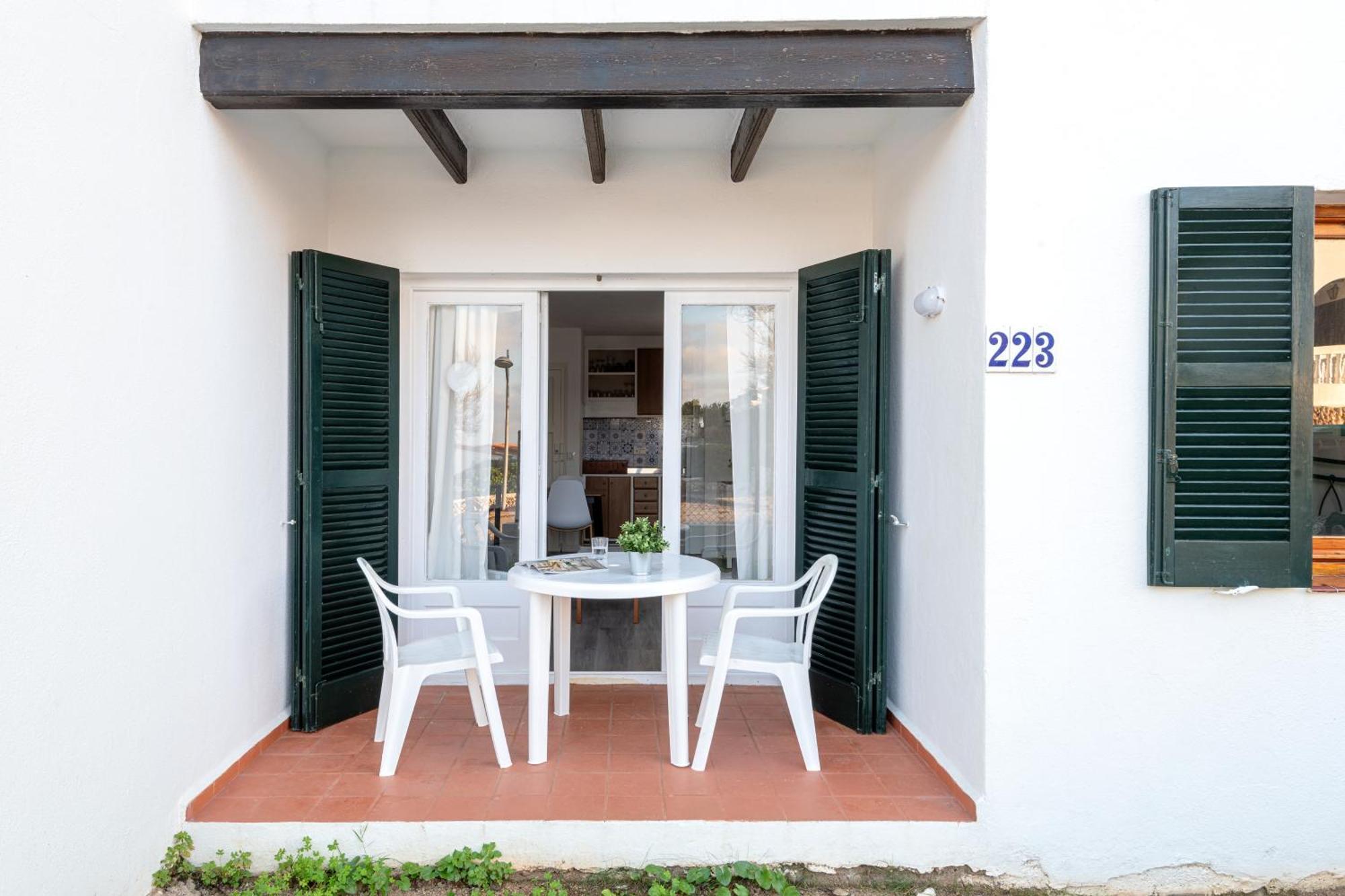 Апартаменты Menorca Sol Isla Ареналь-д'эн-Кастель Экстерьер фото